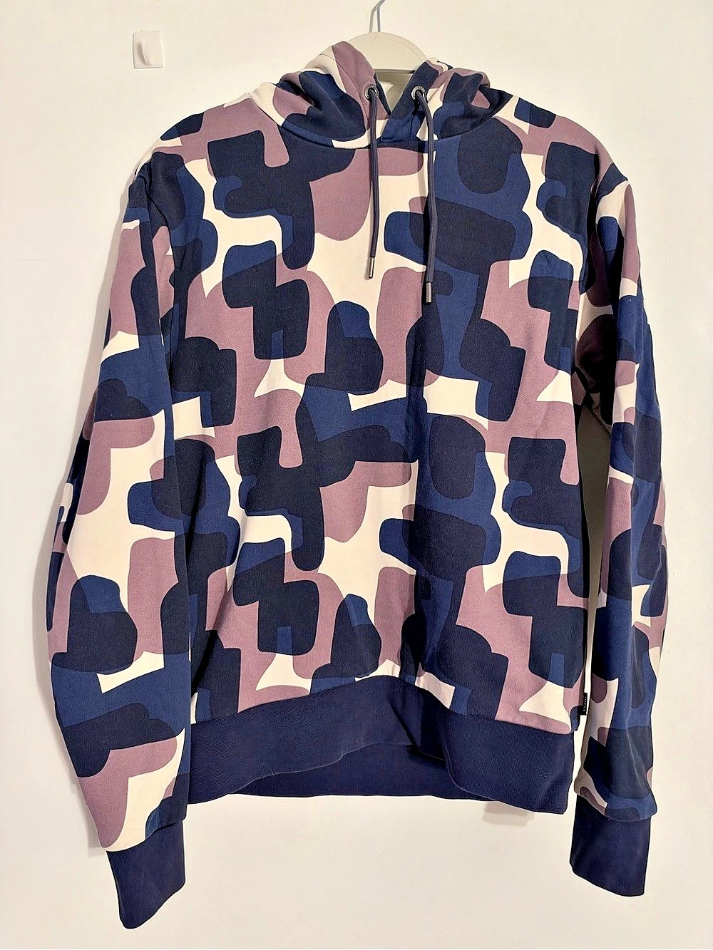 HUGO BOSS Men'Small Camo Hooded Jacket Size Small Like New